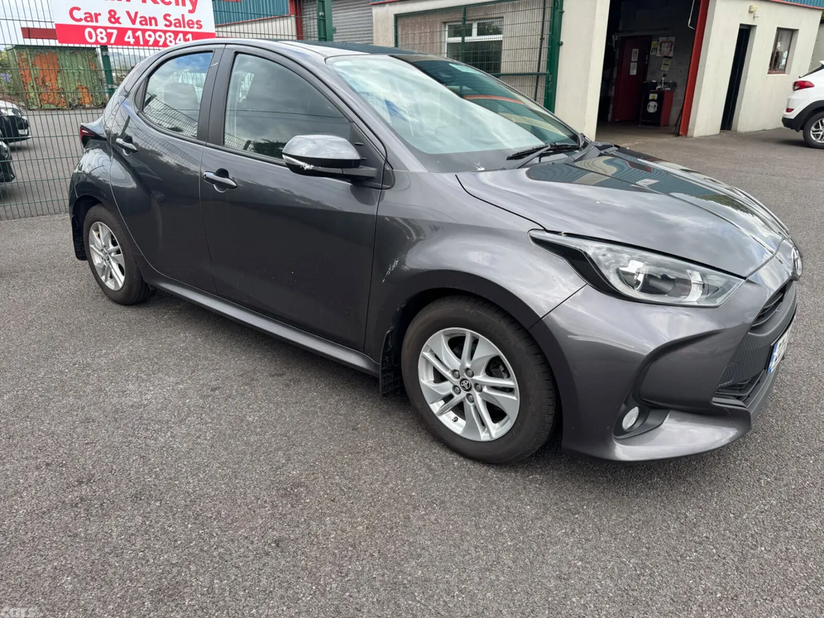Toyota Yaris Hatchback, Petrol, 2022, Grey