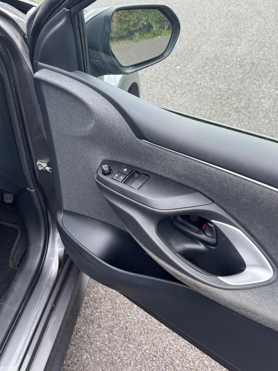 Toyota Yaris Hatchback, Petrol, 2022, Grey