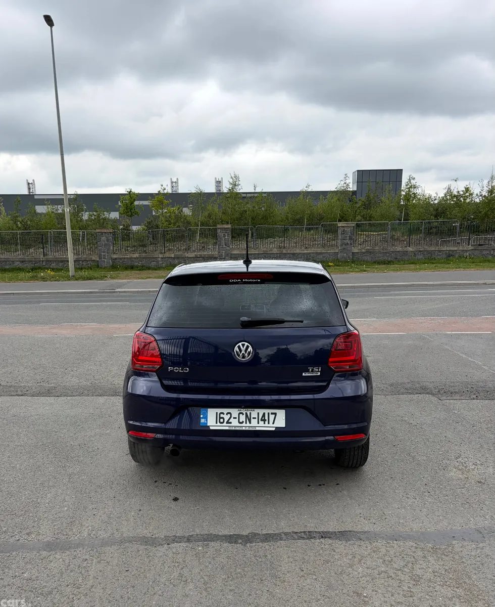 Volkswagen Polo Hatchback, Petrol, 2016, Blue