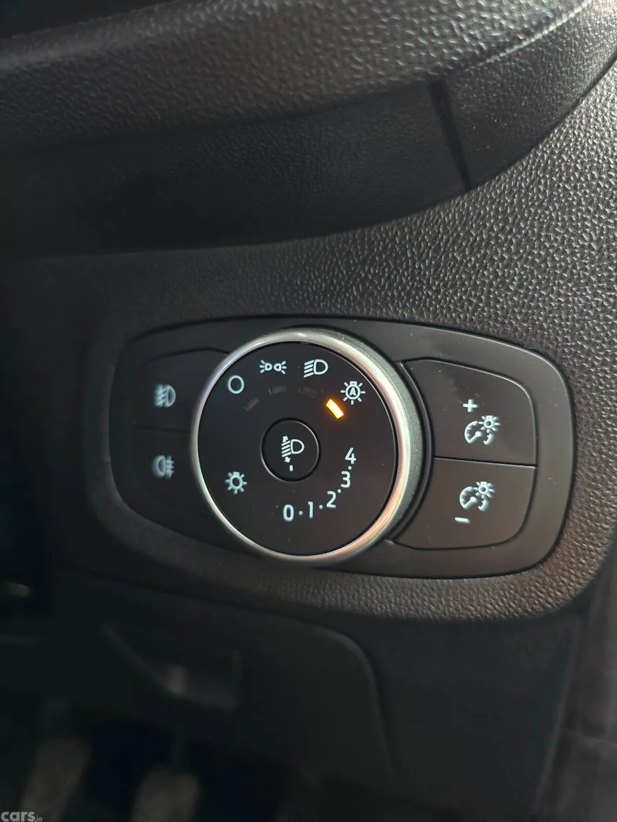 Ford Fiesta Hatchback, Petrol, 2018, Blue