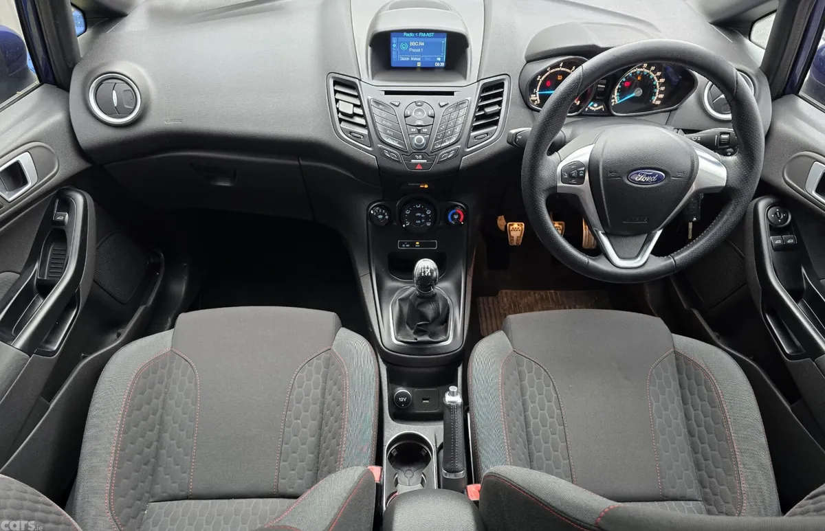 Ford Fiesta Hatchback, Petrol, 2017, Blue