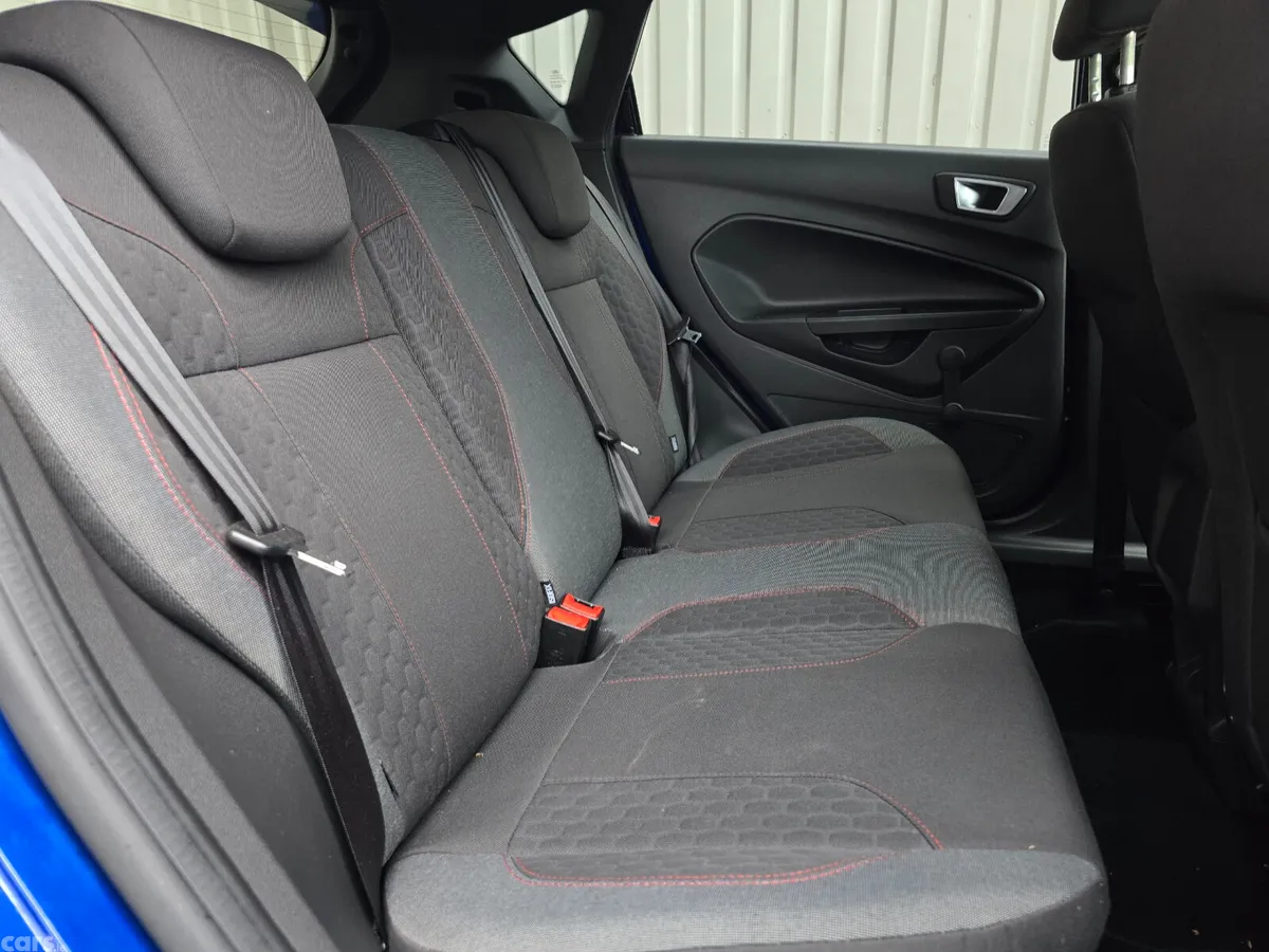 Ford Fiesta Hatchback, Petrol, 2017, Blue