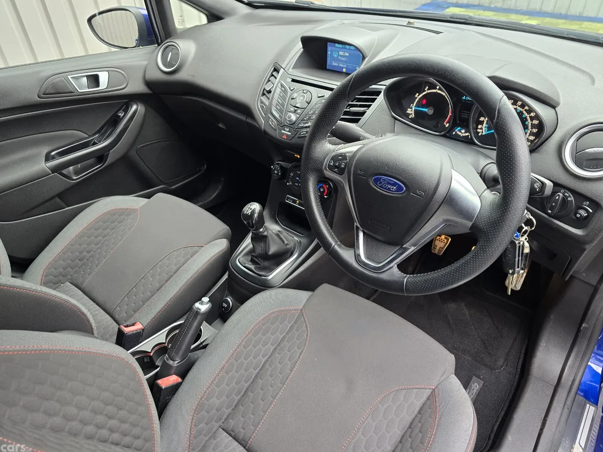 Ford Fiesta Hatchback, Petrol, 2017, Blue