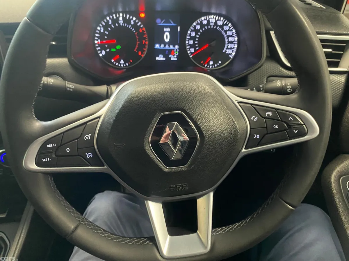 Renault Clio Hatchback, Petrol, 2022, Grey