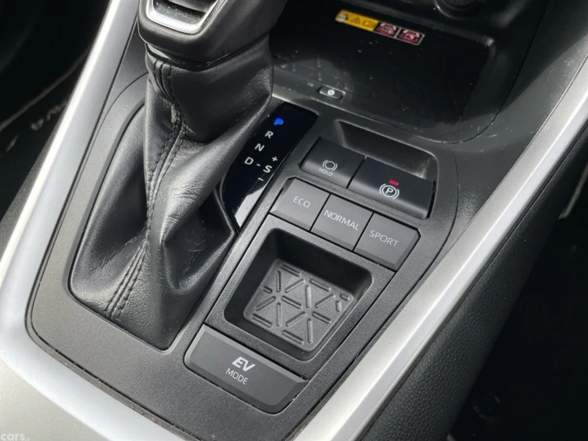 Toyota RAV4 SUV, Petrol Hybrid, 2025, Black