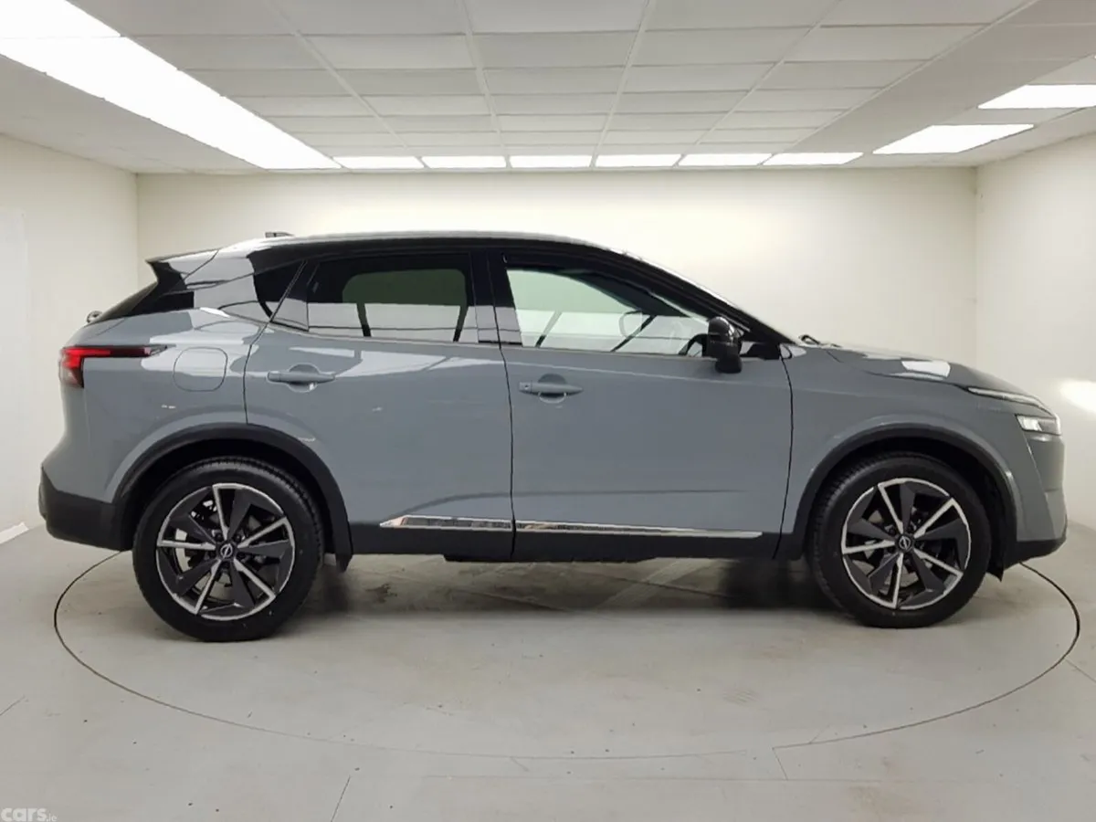 Nissan Qashqai MPV, Petrol Hybrid, 2024, Grey