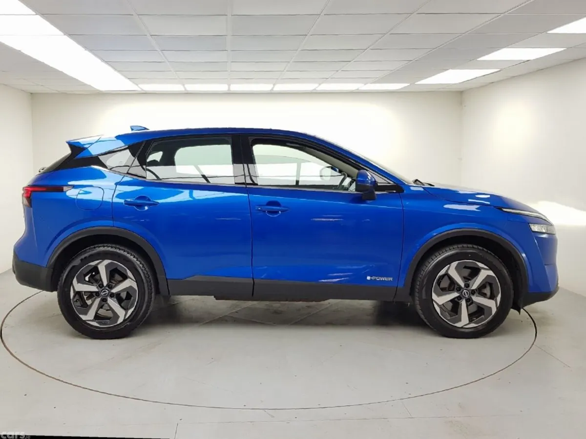 Nissan Qashqai MPV, Petrol Hybrid, 2023, Blue