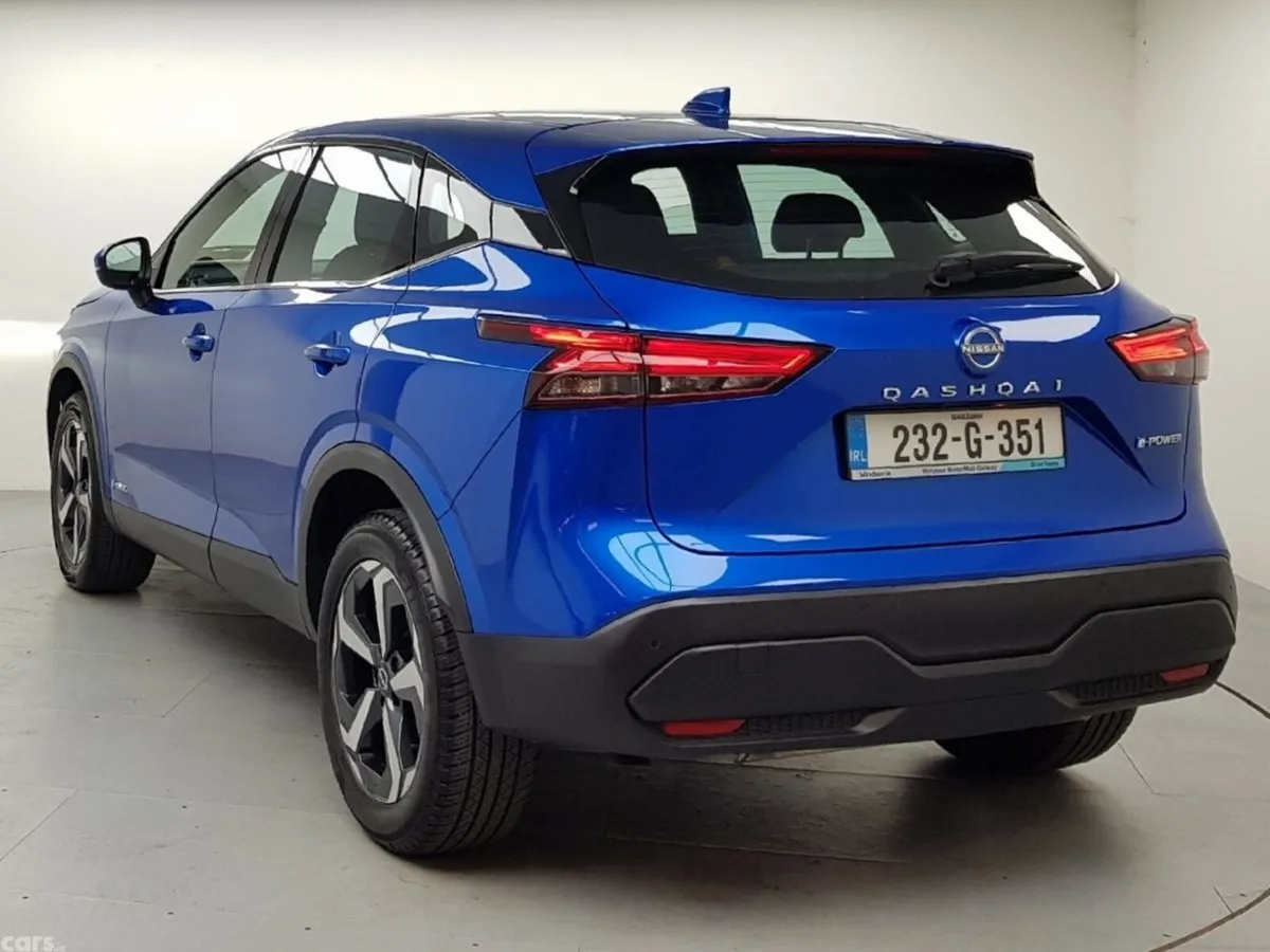 Nissan Qashqai MPV, Petrol Hybrid, 2023, Blue