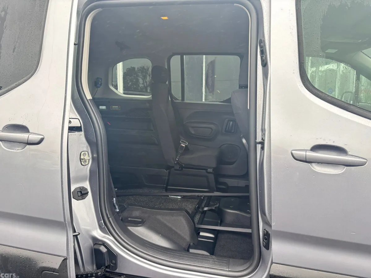 Citroen Berlingo Multispace MPV, Diesel, 2024, Silver