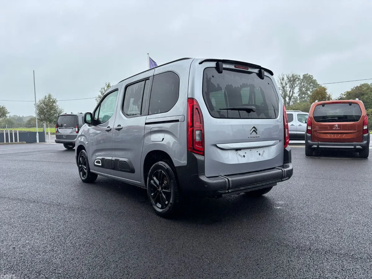 Citroen Berlingo Multispace MPV, Diesel, 2024, Silver