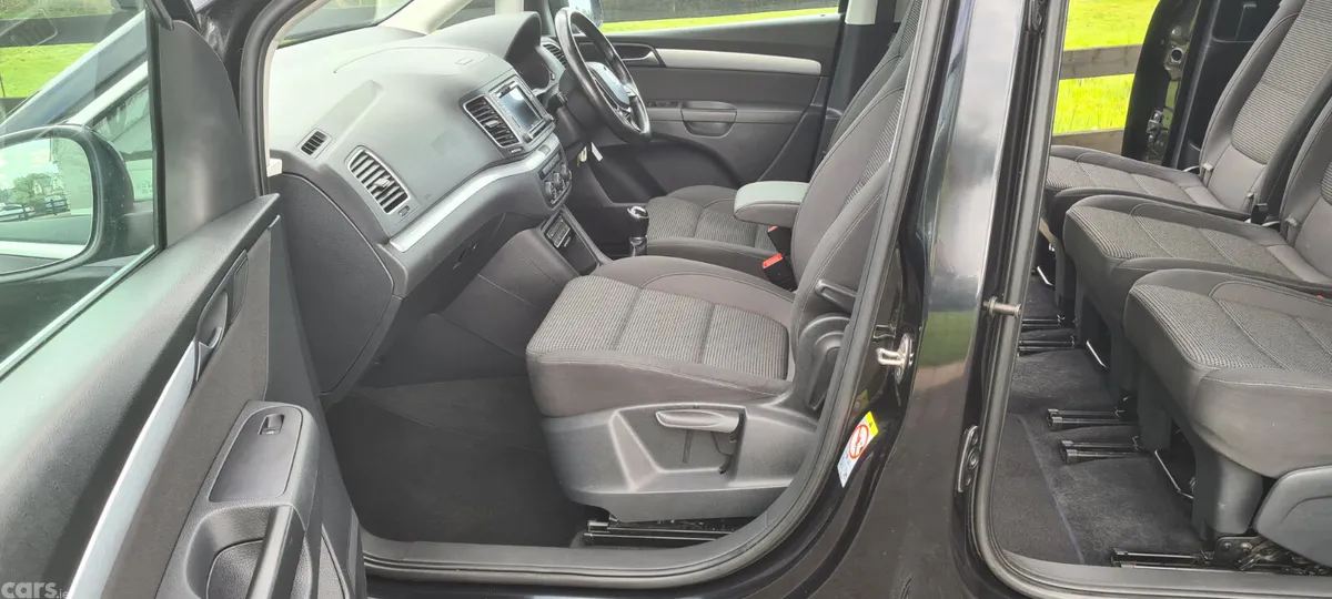 Volkswagen Sharan MPV, Diesel, 2019, Black