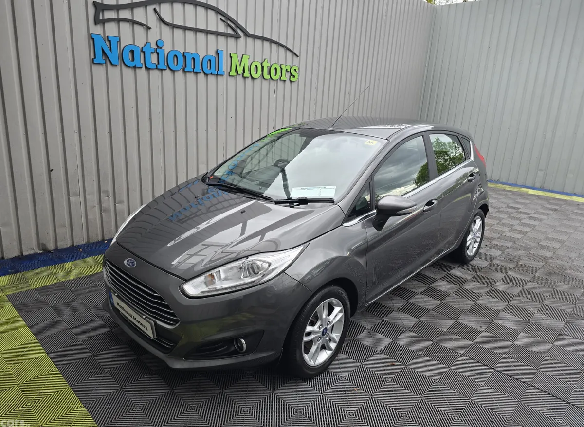 Ford Fiesta Hatchback, Petrol, 2016, Grey