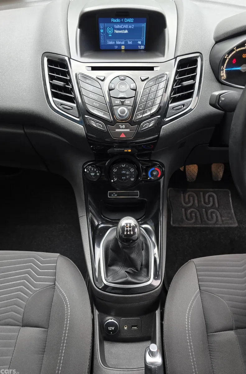 Ford Fiesta Hatchback, Petrol, 2016, Grey