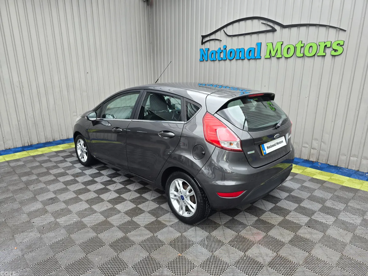 Ford Fiesta Hatchback, Petrol, 2016, Grey