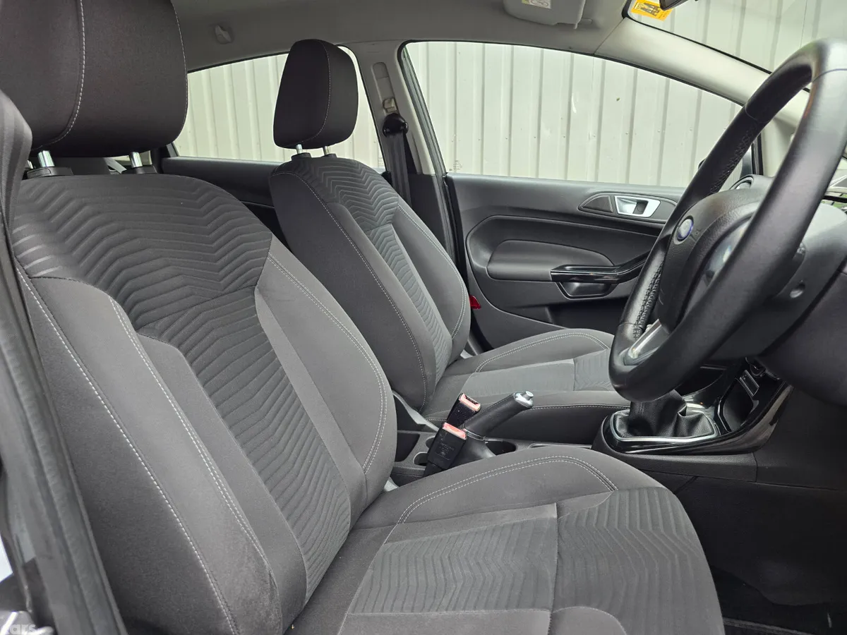 Ford Fiesta Hatchback, Petrol, 2016, Grey