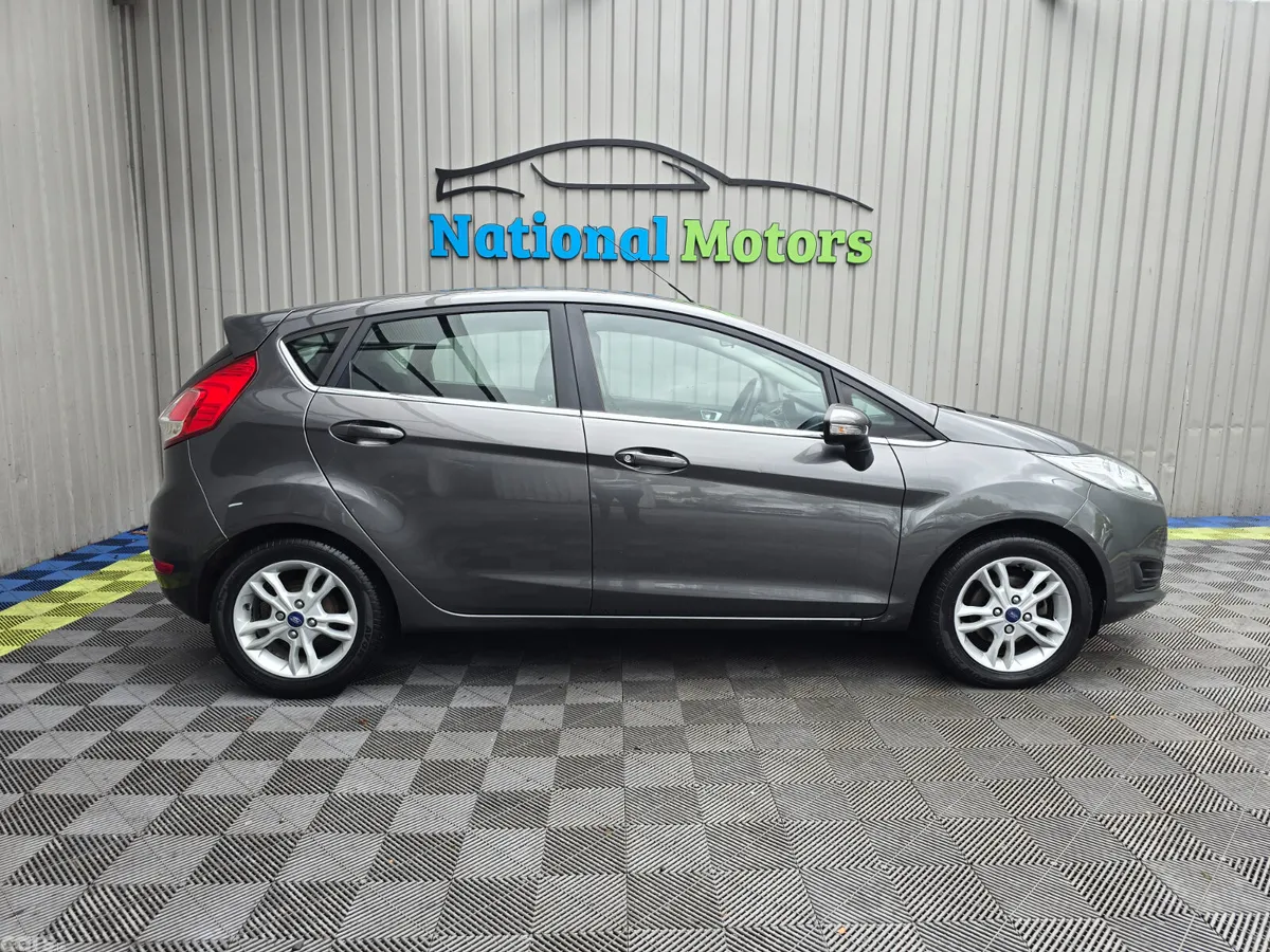 Ford Fiesta Hatchback, Petrol, 2016, Grey