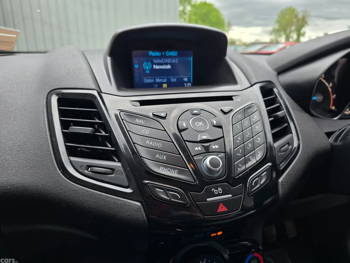 Ford Fiesta Hatchback, Petrol, 2016, Grey