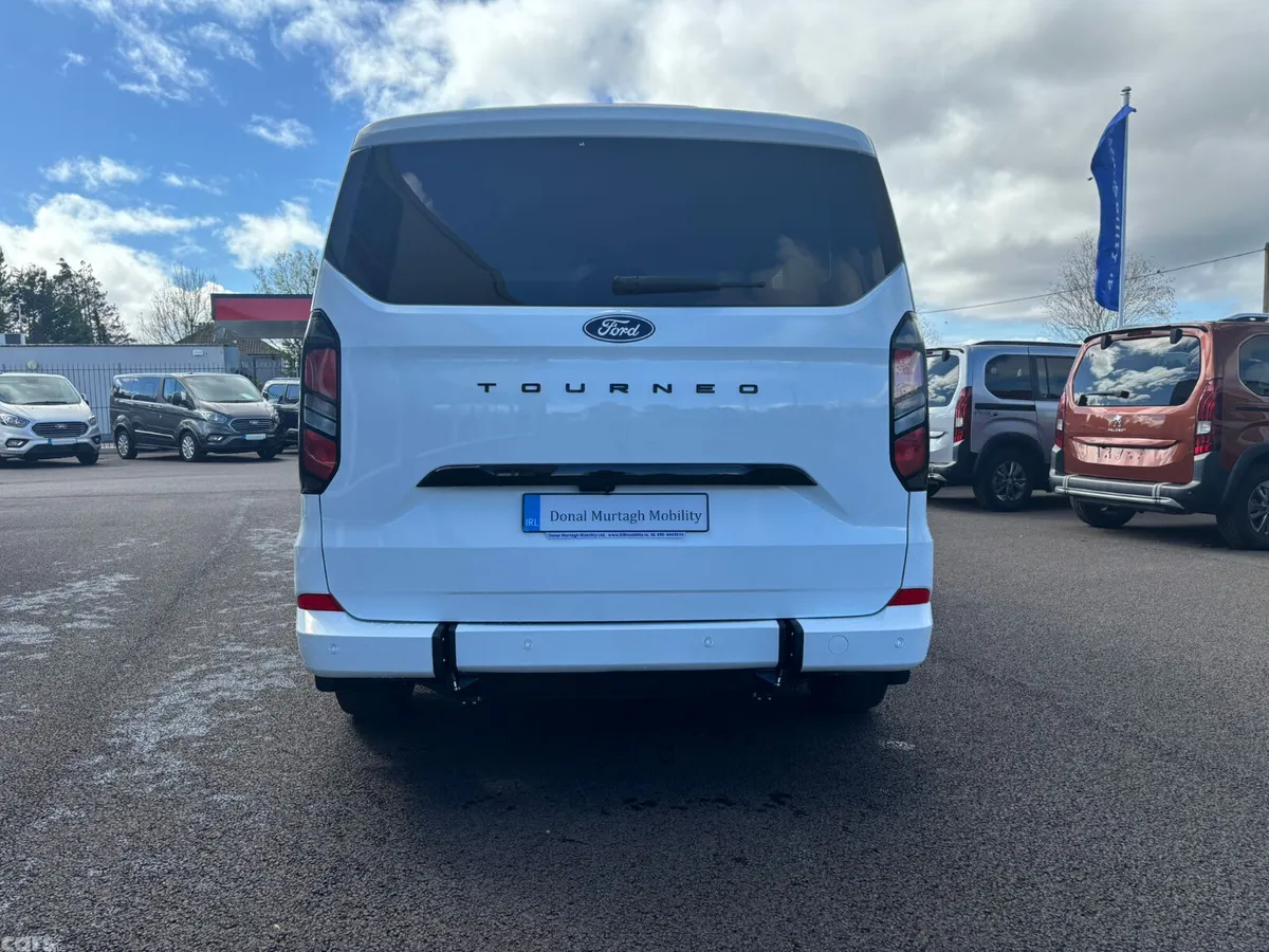 Ford Tourneo Custom MPV, Diesel, 2026, White