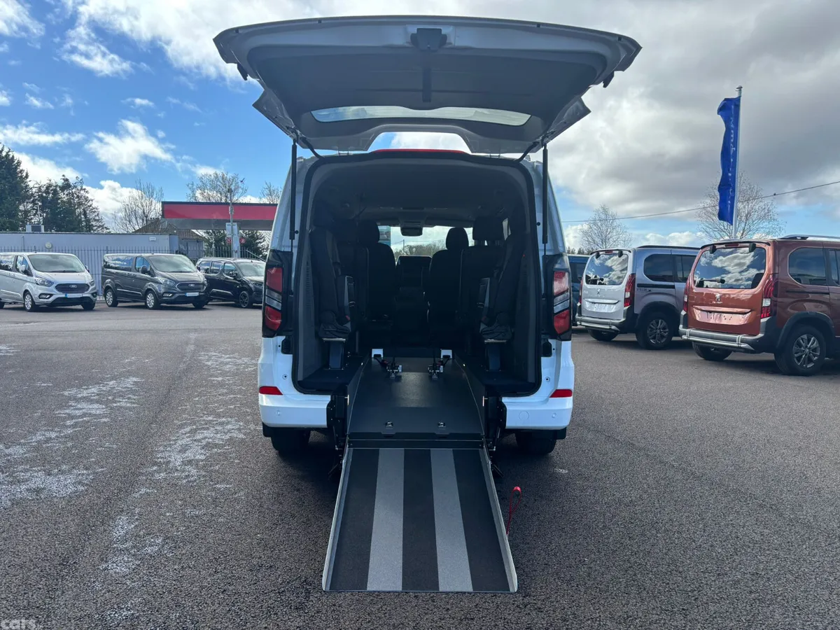 Ford Tourneo Custom MPV, Diesel, 2026, White