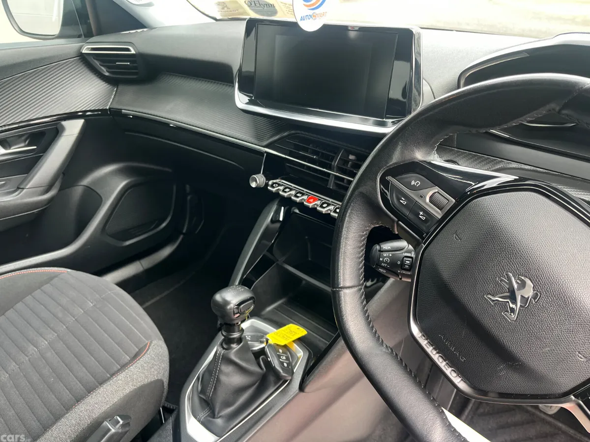 Peugeot 2008 MPV, Diesel, 2021, Grey