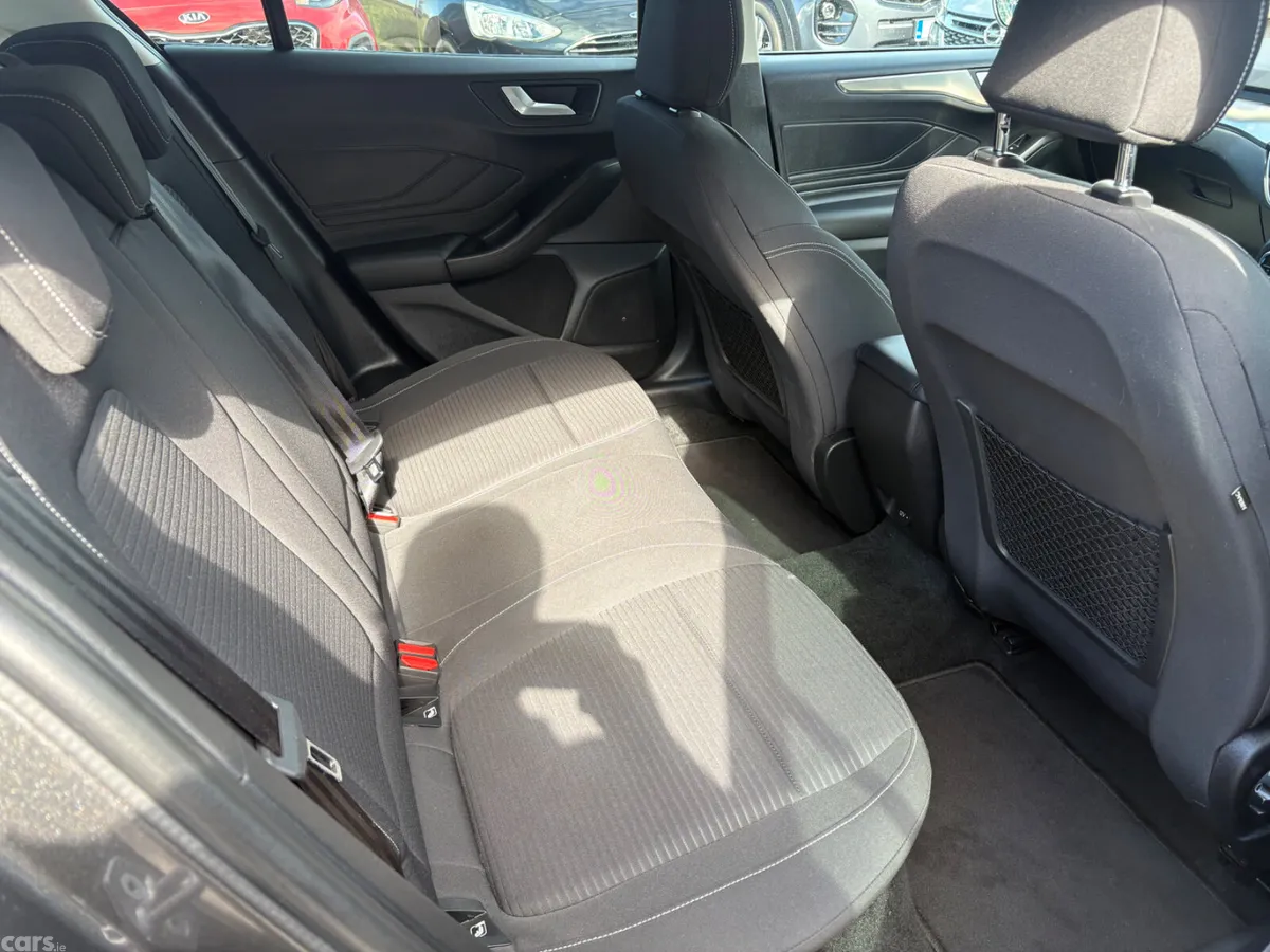 Ford Focus Hatchback, Petrol, 2019, Grey