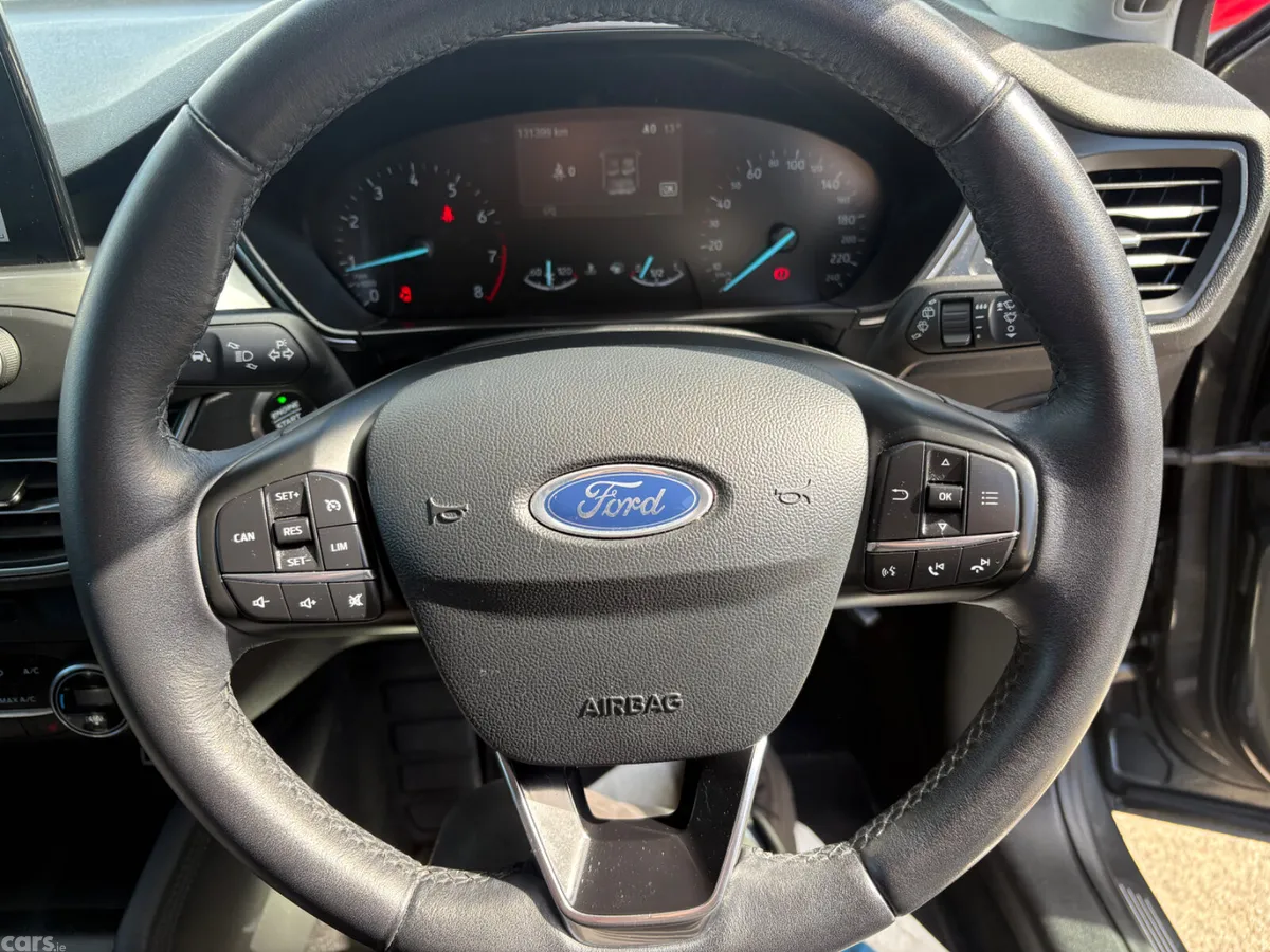 Ford Focus Hatchback, Petrol, 2019, Grey
