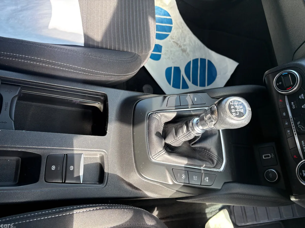 Ford Focus Hatchback, Petrol, 2019, Grey