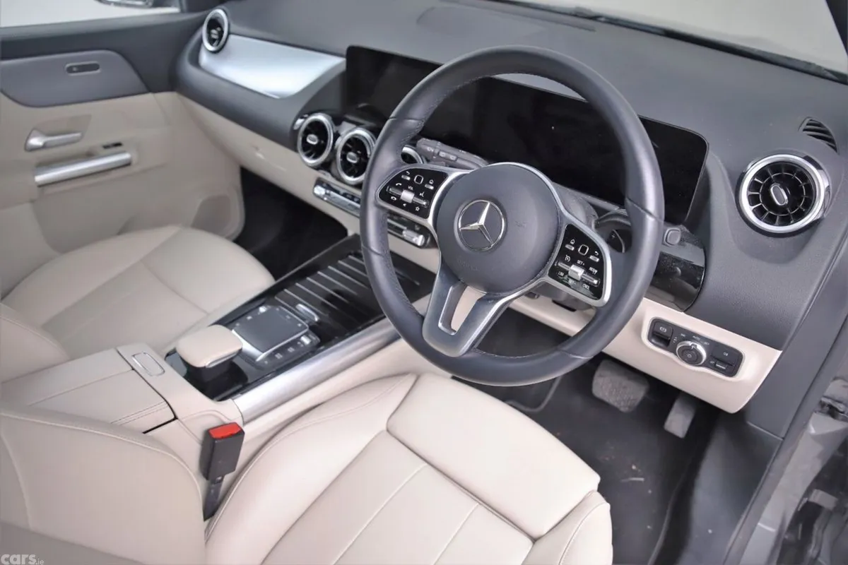Mercedes-Benz GLA SUV, Diesel, 2022, Grey