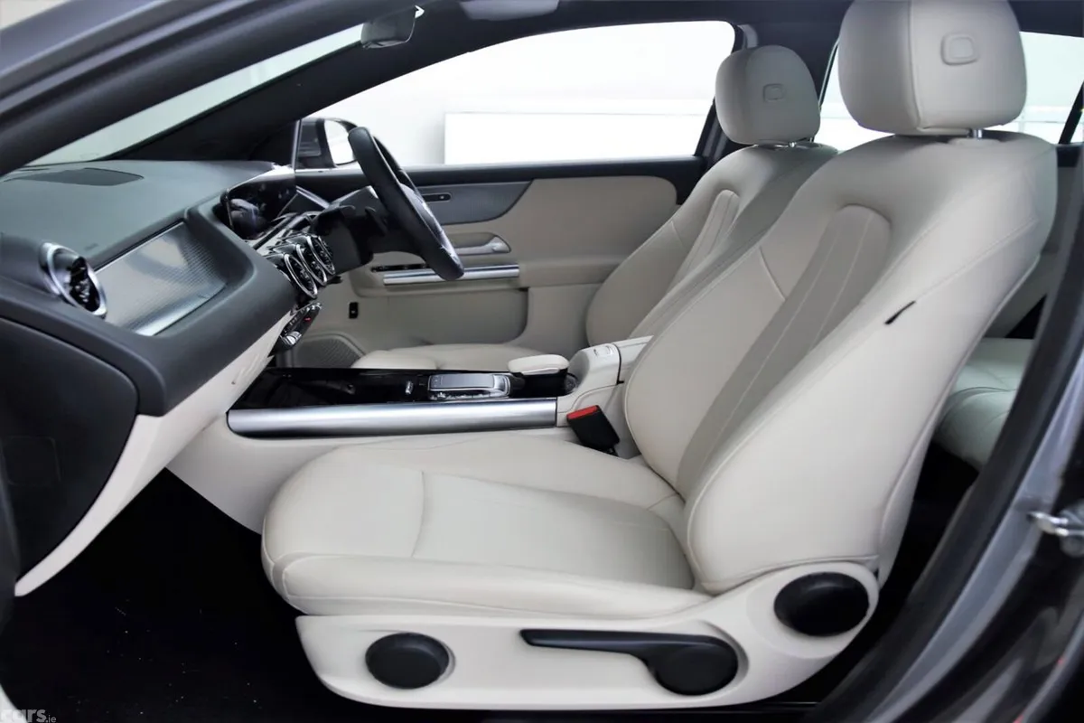 Mercedes-Benz GLA SUV, Diesel, 2022, Grey