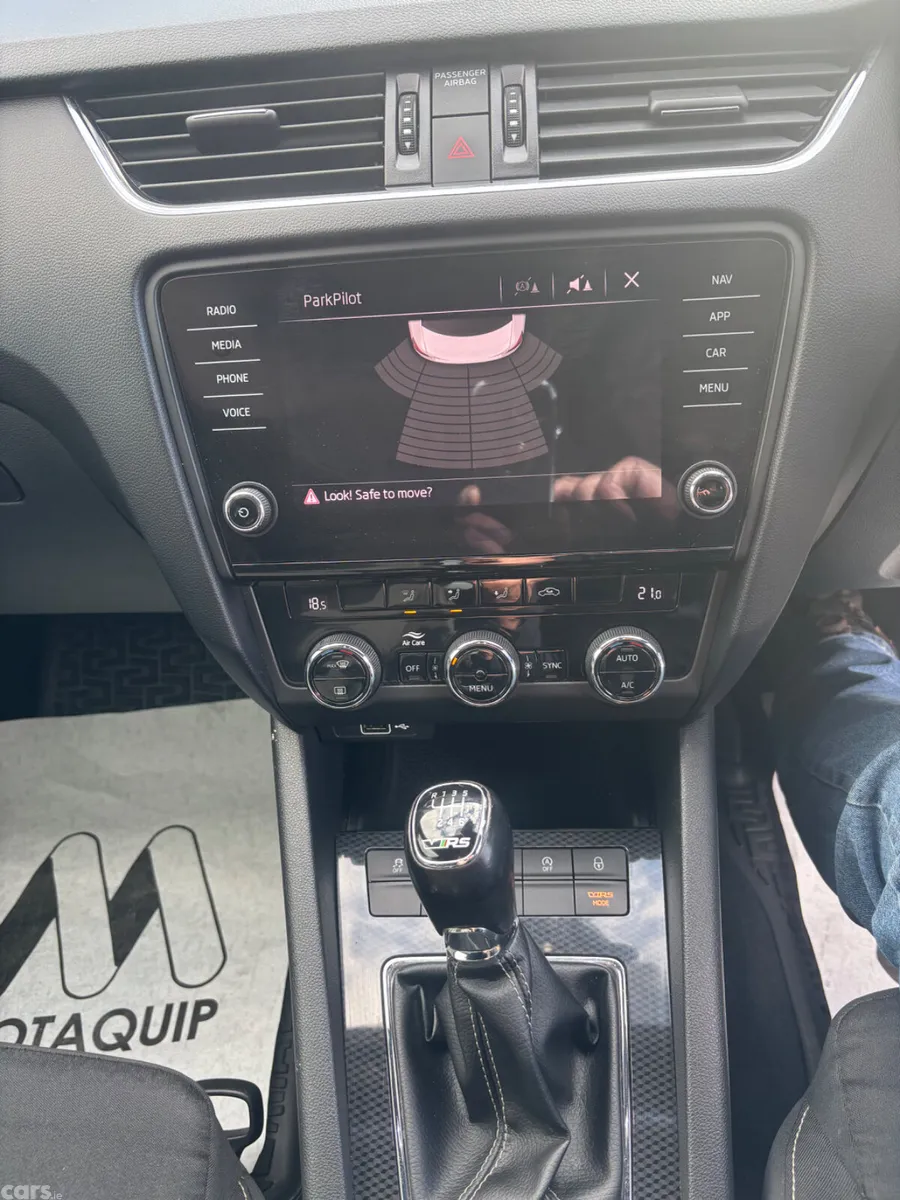 Skoda Octavia Hatchback, Diesel, 2018, Black