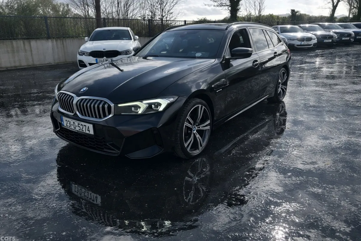 BMW 3-Series Estate, Petrol Plug-in Hybrid, 2023, Black