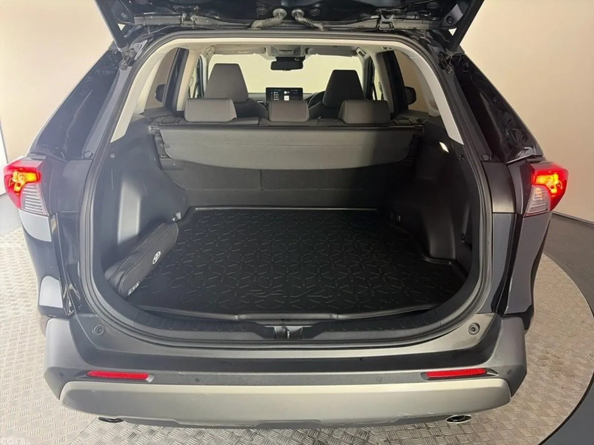 Toyota RAV4 SUV, Petrol Hybrid, 2023, Black