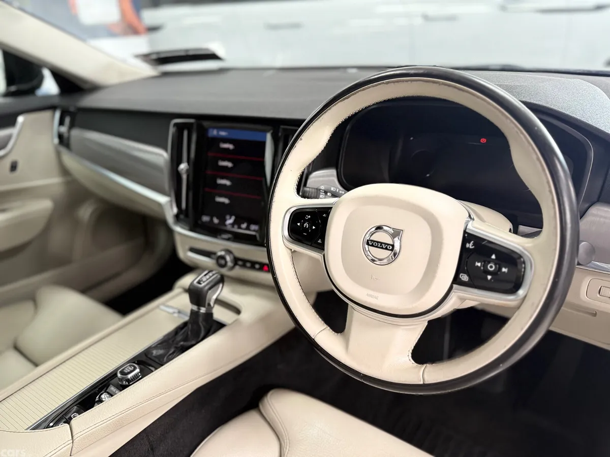 Volvo S90 Saloon, Diesel, 2021, Black