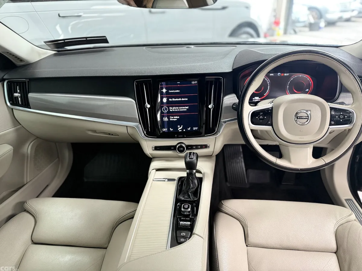 Volvo S90 Saloon, Diesel, 2021, Black