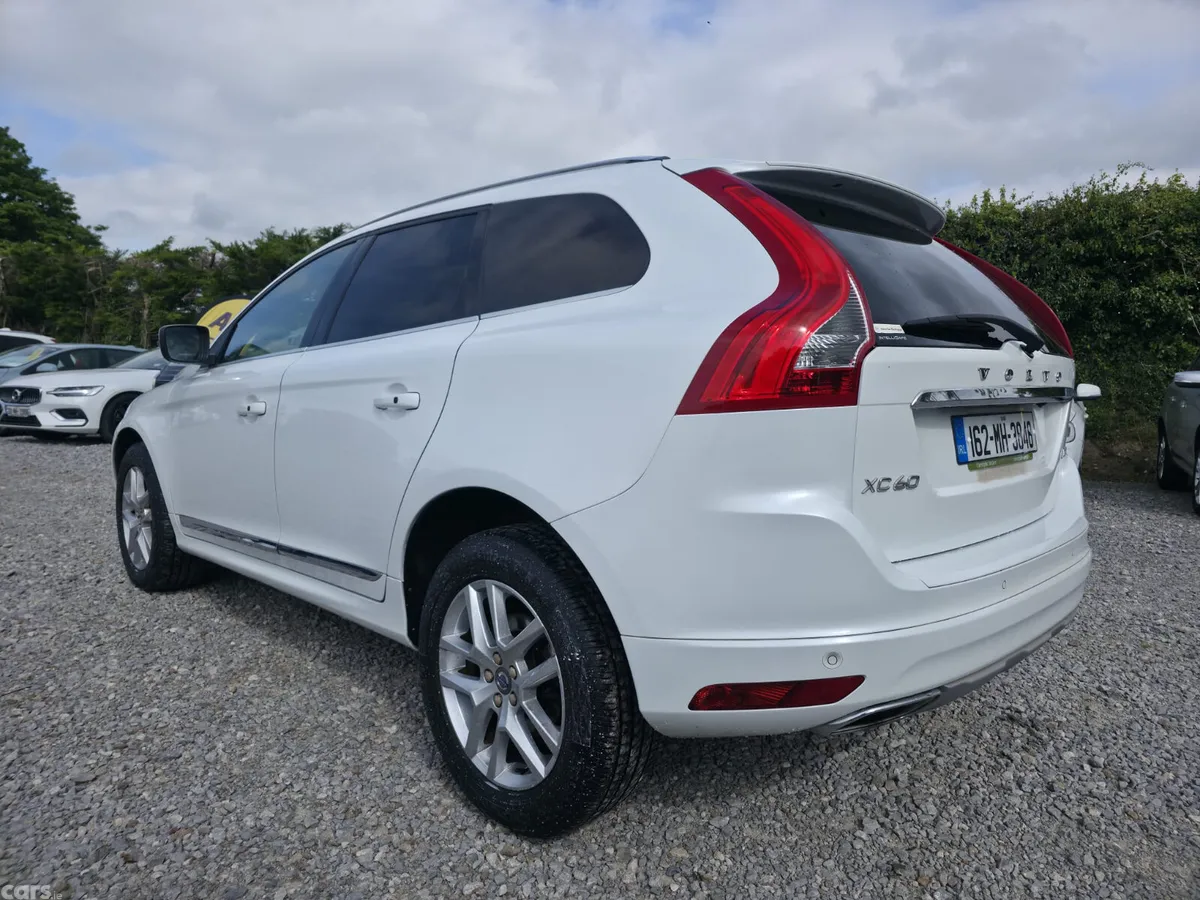 Volvo XC60 SUV, Diesel, 2016, White