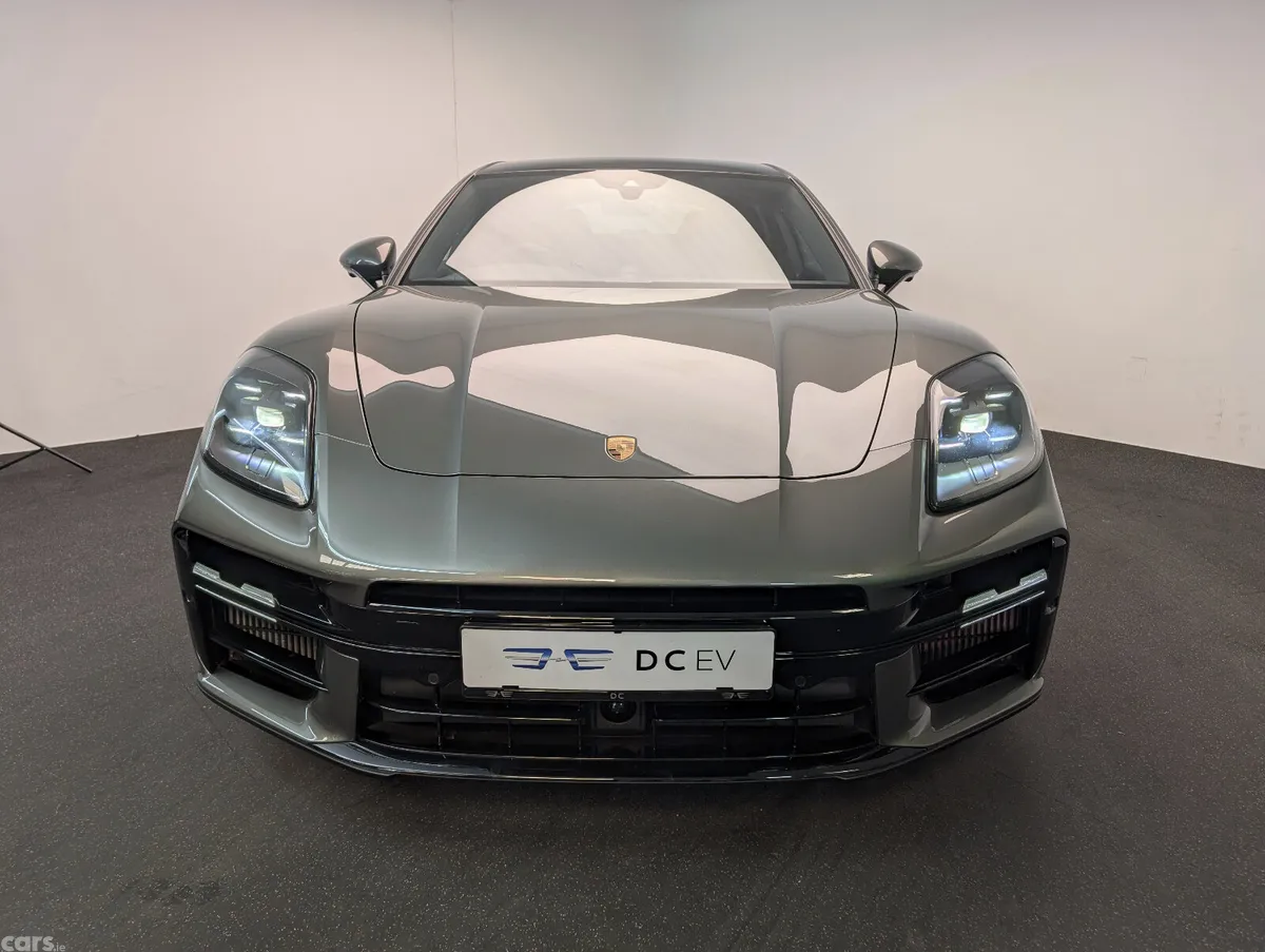 Porsche Panamera Hatchback, Petrol Plug-in Hybrid, 2025, Green
