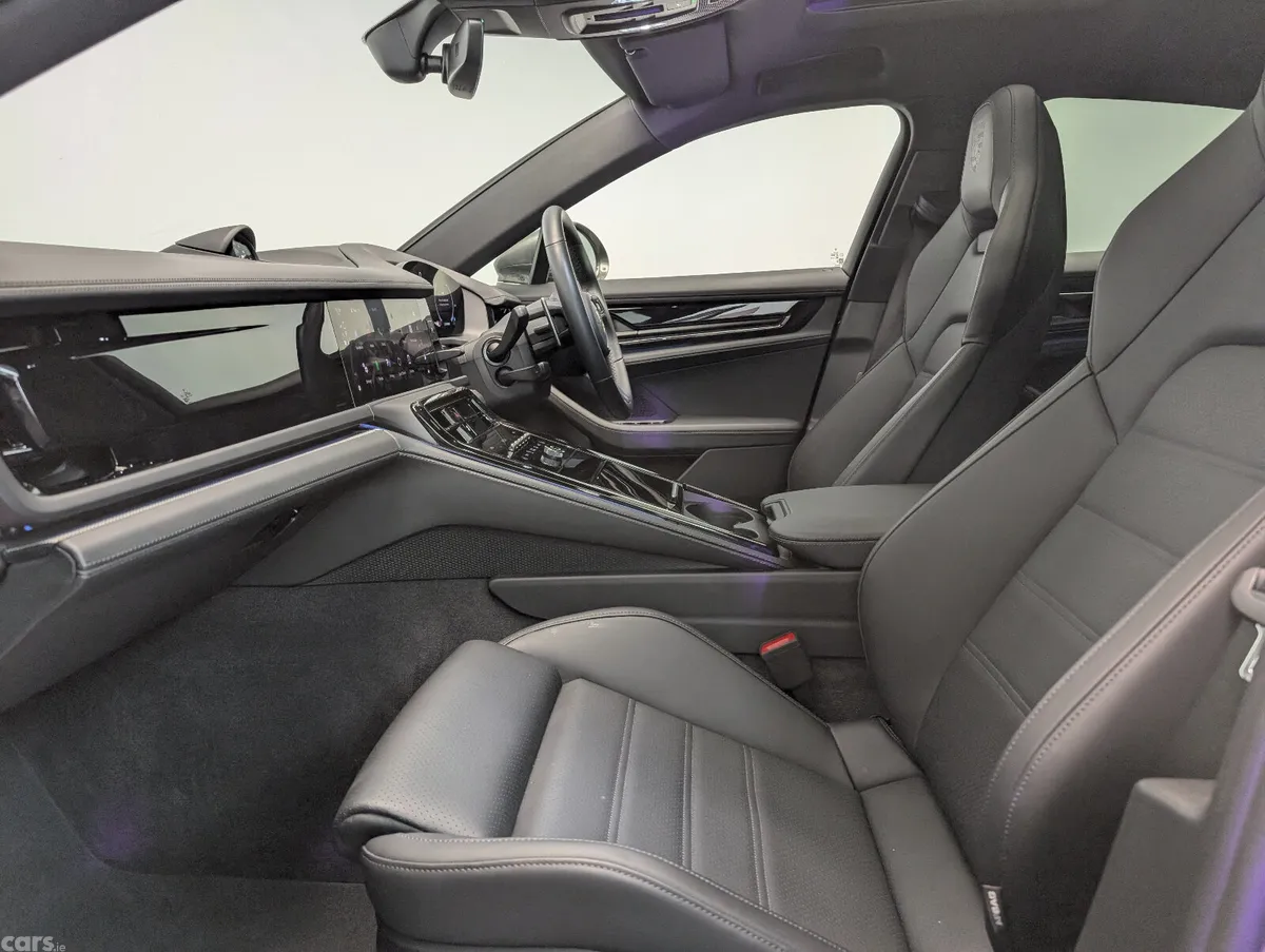 Porsche Panamera Hatchback, Petrol Plug-in Hybrid, 2025, Green