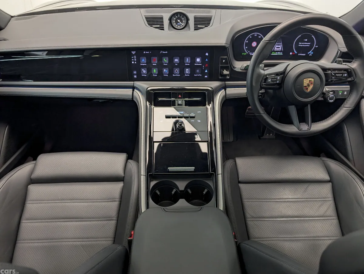 Porsche Panamera Hatchback, Petrol Plug-in Hybrid, 2025, Green