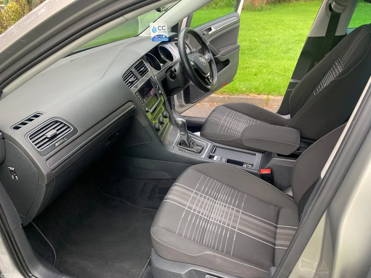 Volkswagen Golf Hatchback, Petrol, 2015, Silver