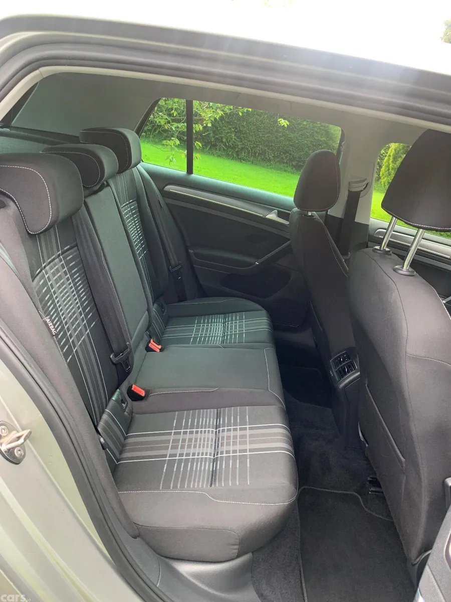 Volkswagen Golf Hatchback, Petrol, 2015, Silver