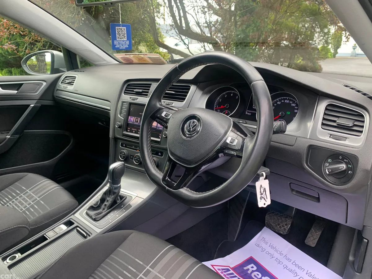 Volkswagen Golf Hatchback, Petrol, 2015, Silver