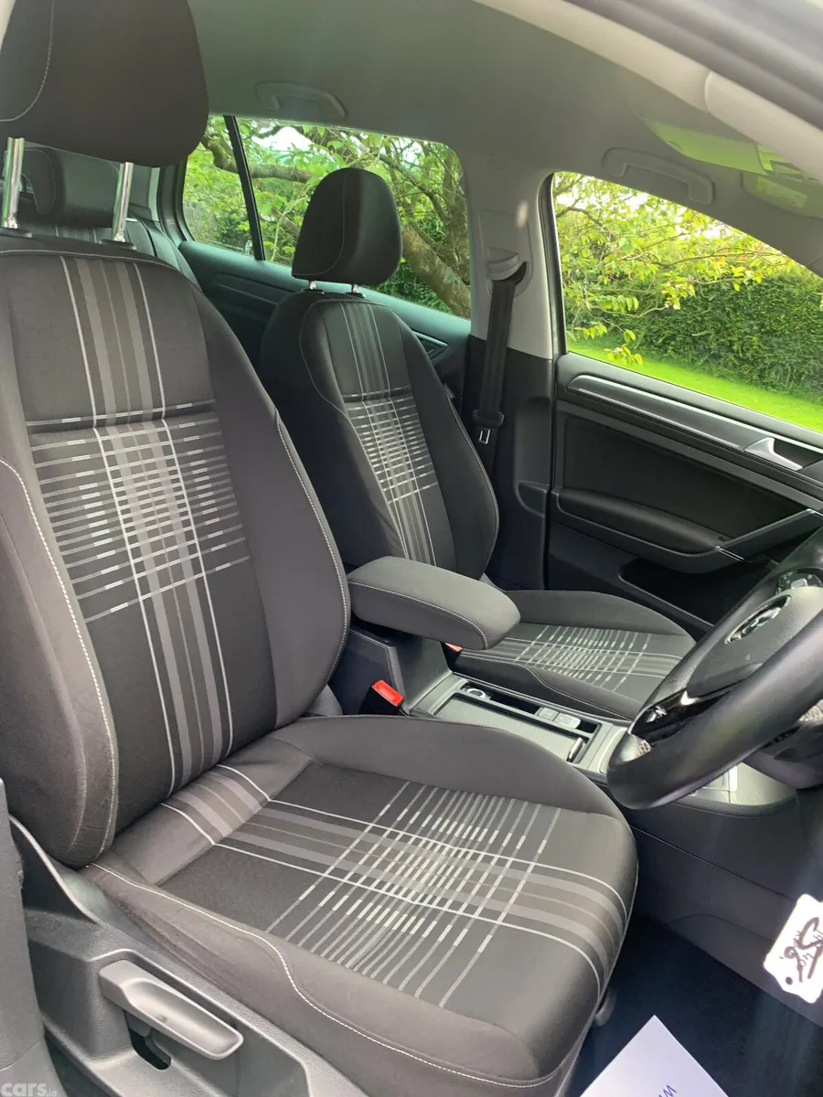 Volkswagen Golf Hatchback, Petrol, 2015, Silver