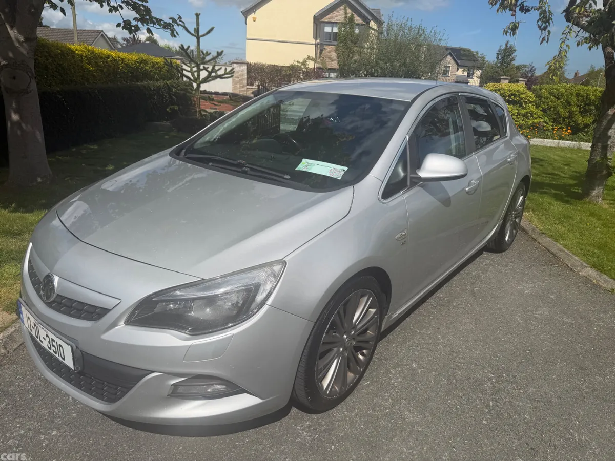 Vauxhall Astra Hatchback, Diesel, 2012, Silver