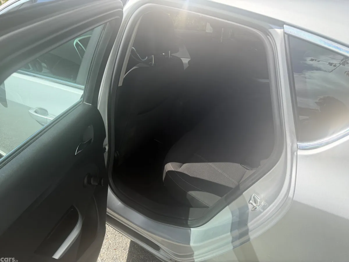 Vauxhall Astra Hatchback, Diesel, 2012, Silver