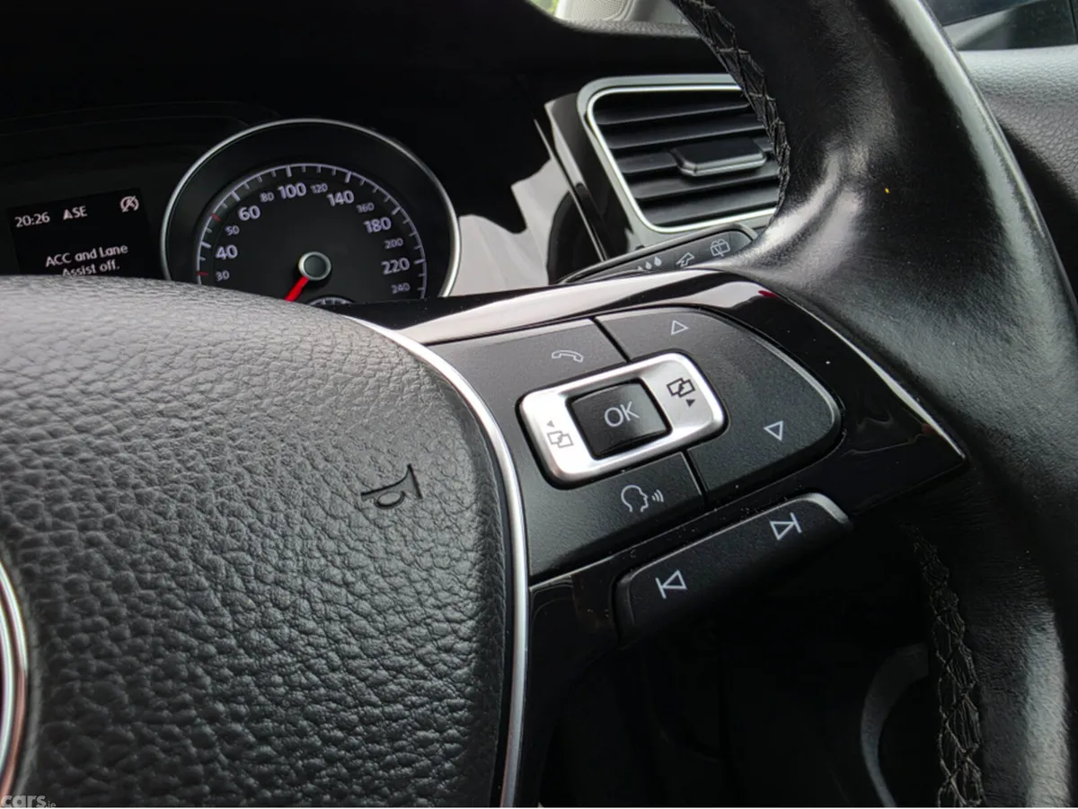 Volkswagen Golf Hatchback, Petrol, 2015, White