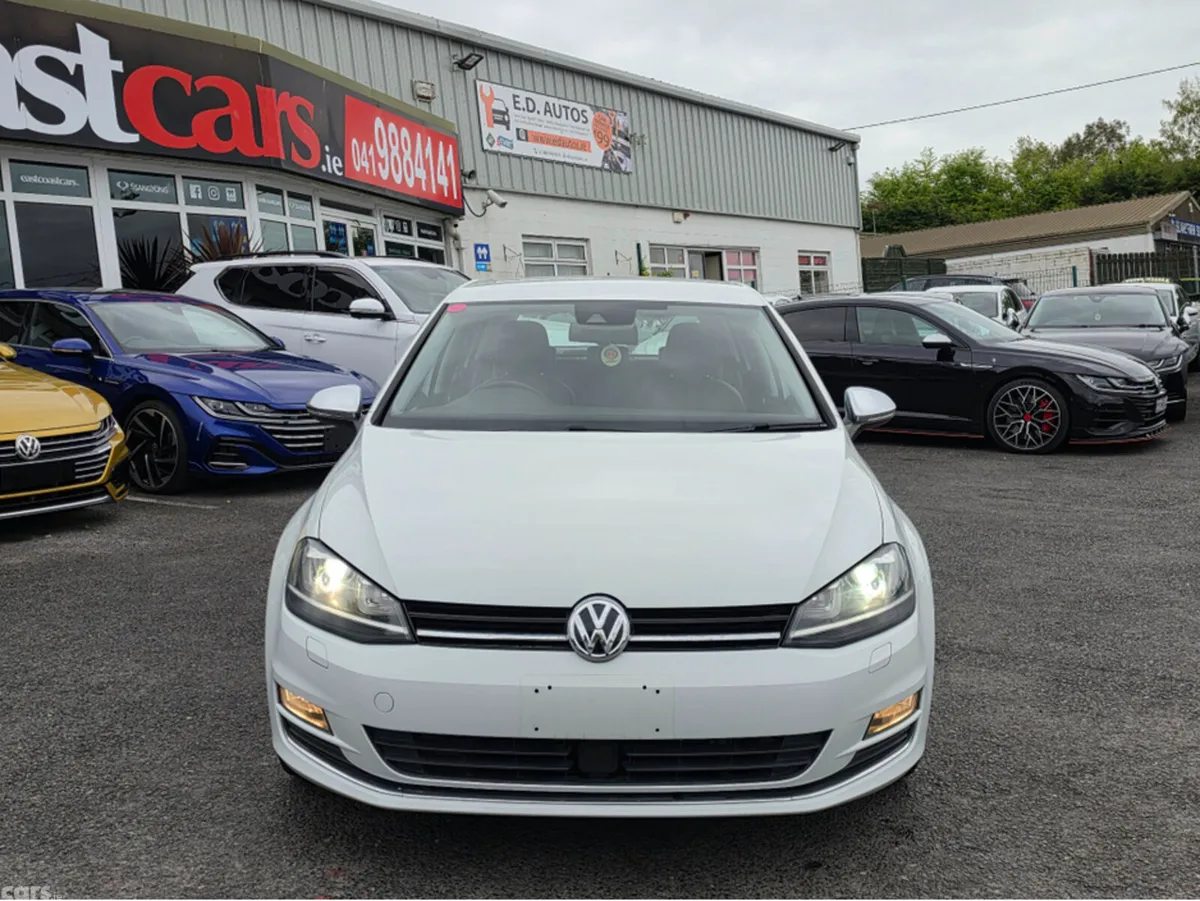 Volkswagen Golf Hatchback, Petrol, 2015, White