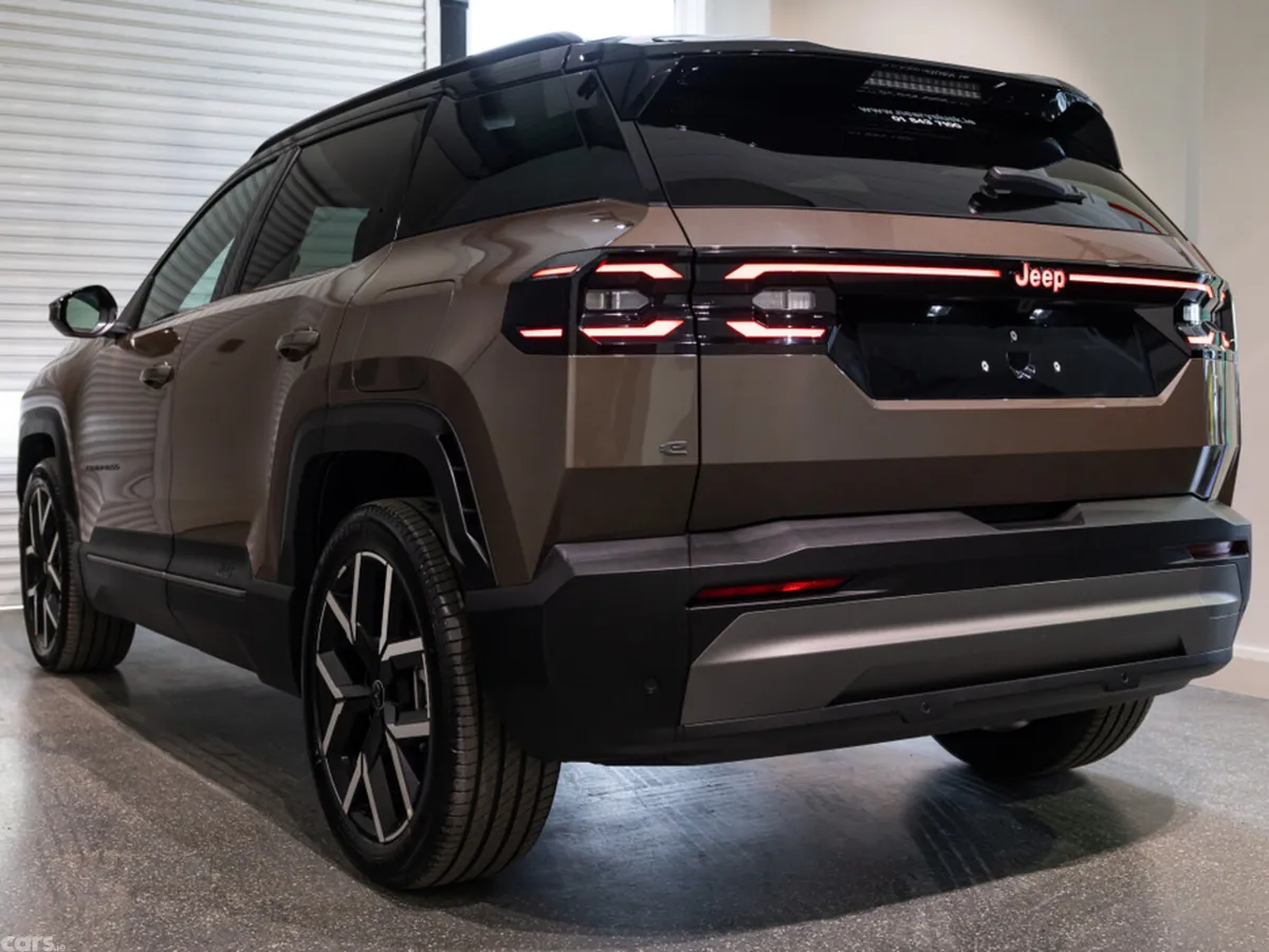 Jeep Compass SUV, Electric, 2026, Brown