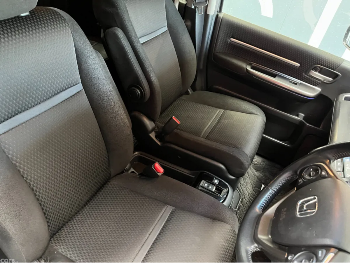 Honda Stepwagon MPV, Petrol Hybrid, 2018, Black