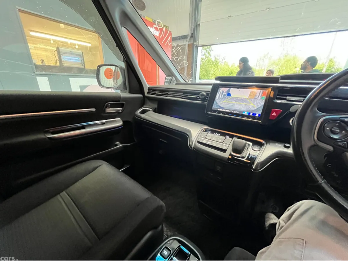 Honda Stepwagon MPV, Petrol Hybrid, 2018, Black