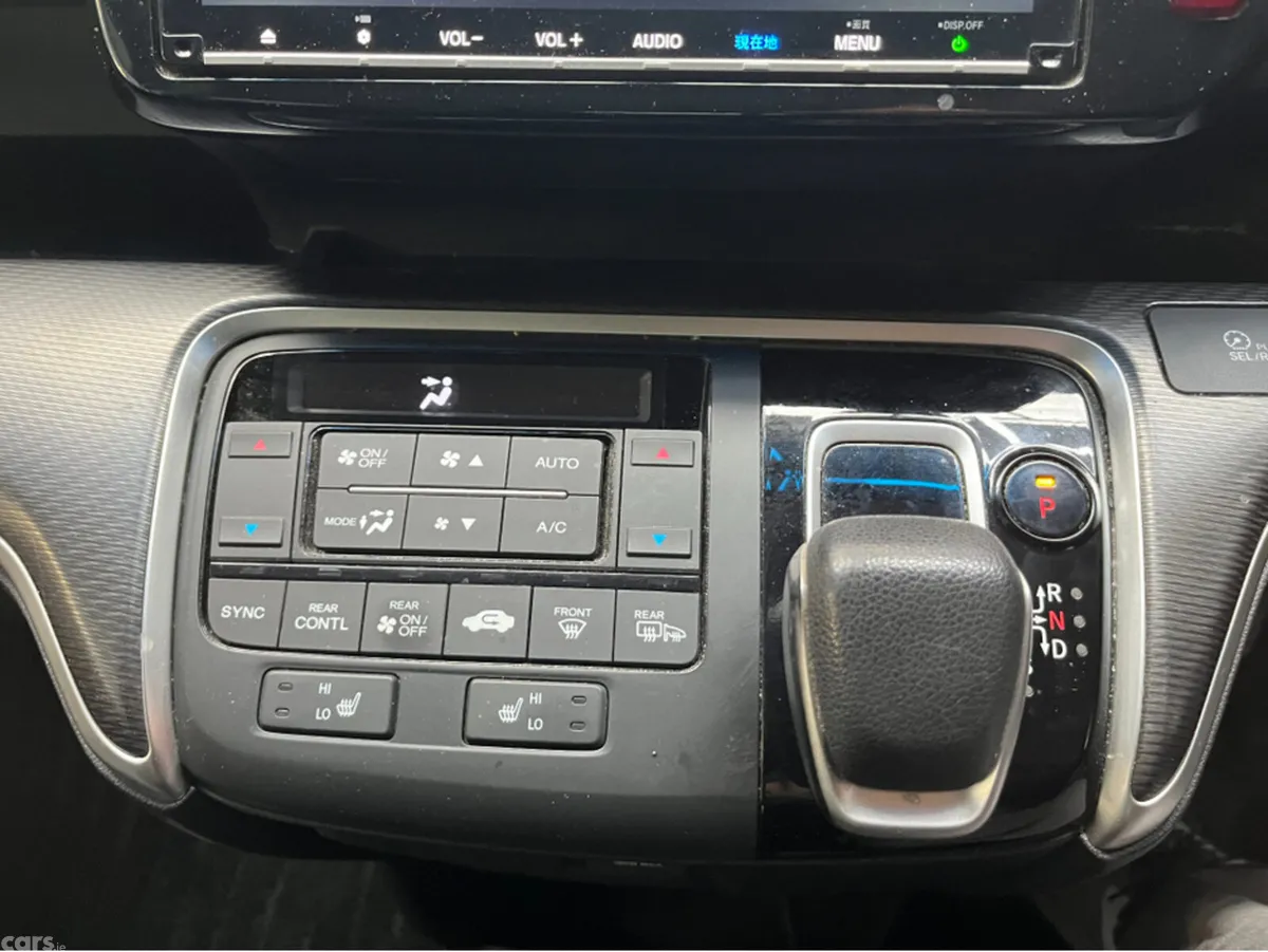 Honda Stepwagon MPV, Petrol Hybrid, 2019, White